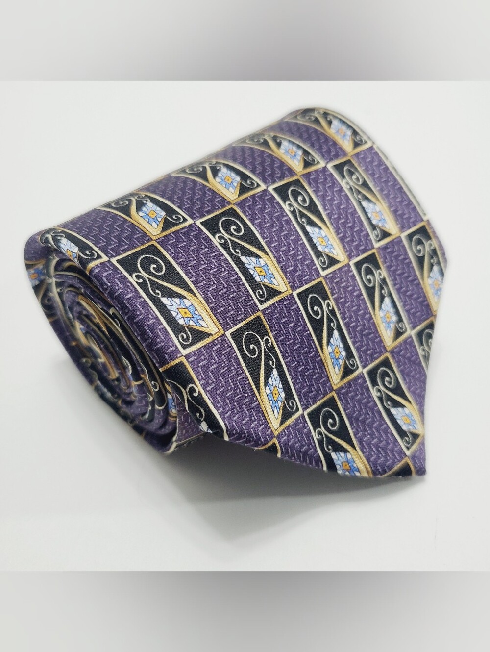 Jos. A. Bank Men's Silk Neck Tie Purple Geometric Pattern 58x3.75"